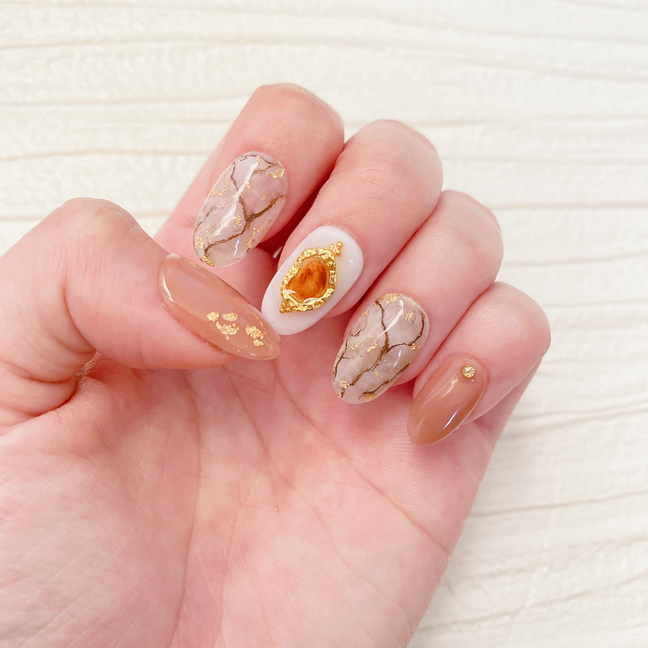 Gel nail art